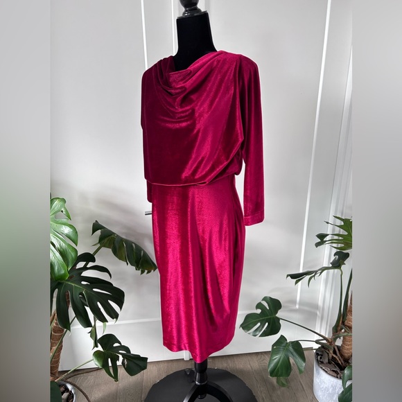 Belle Badgley Mischka Red Velvet dress new with tags - Picture 3 of 6